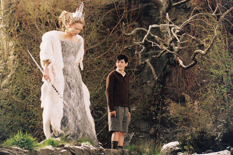THE CHRONICLES OF NARNIA: THE LION, THE WITCH AND THE WARDROBE